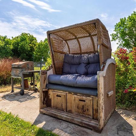 Snug Holiday Home In Divitz Spoldershagen Near Skydiving Екстер'єр фото