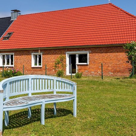 Snug Holiday Home In Divitz Spoldershagen Near Skydiving Екстер'єр фото