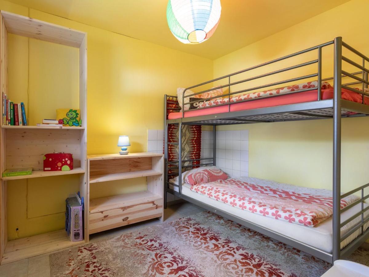 Snug Holiday Home In Divitz Spoldershagen Near Skydiving Екстер'єр фото